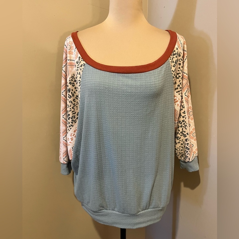 Oli & Hali Oversized Blue & Burnt Orange Top w/ Patterned Sleeves, size Small